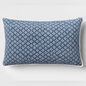 THRESHOLD NWT print lumbar decorative throw pillow -blue -14x20